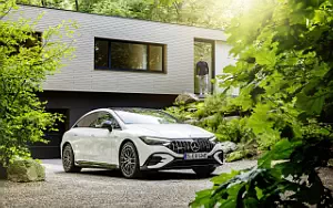   Mercedes-AMG EQE 53 4MATIC+ (Diamond White Metallic) - 2022