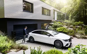   Mercedes-AMG EQE 53 4MATIC+ (Diamond White Metallic) - 2022