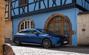   Mercedes-AMG EQE 53 4MATIC+ (Sodalite Blue Metallic) - 2022