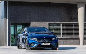   Mercedes-AMG EQE 53 4MATIC+ (Sodalite Blue Metallic) - 2022