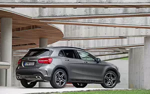   Mercedes-Benz GLA250 4MATIC AMG Sport Package - 2013