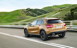   Mercedes-Benz GLA 220 d 4MATIC - 2017