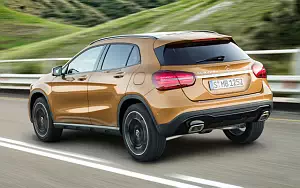   Mercedes-Benz GLA 220 d 4MATIC - 2017