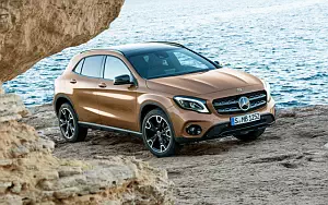   Mercedes-Benz GLA 220 d 4MATIC - 2017