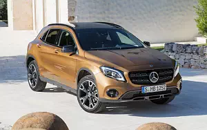   Mercedes-Benz GLA 220 d 4MATIC - 2017