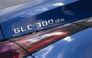   Mercedes-Benz GLC 300 de 4MATIC Coupe AMG Line - 2023