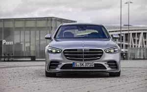   Mercedes-Benz S-class AMG Line (High Tech Silver) - 2020