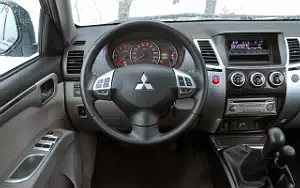   Mitsubishi Pajero Sport - 2008