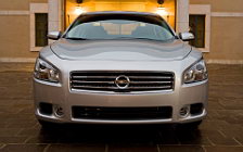   Nissan Maxima US-spec - 2009