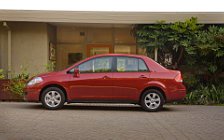   Nissan Versa Sedan - 2011