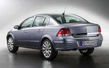   Opel Astra Sedan - 2007