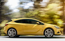   Opel Astra GTC - 2011