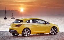   Opel Astra GTC - 2011