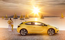   Opel Astra GTC - 2011