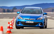   Opel Astra OPC - 2012