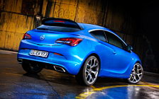   Opel Astra OPC - 2012