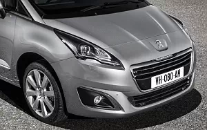   Peugeot 5008 - 2013