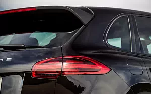      Porsche Cayenne S US-spec - 2015