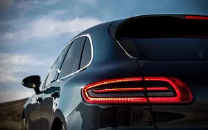      Porsche Macan S US-spec - 2014