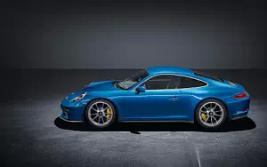   Porsche 911 GT3 Touring Package - 2017