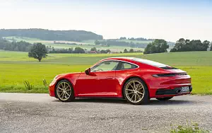   Porsche 911 Carrera Coupe (Guards Red) - 2019