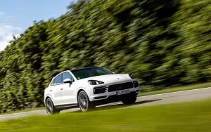   Porsche Cayenne Coupe (Carrara White Metallic) - 2019