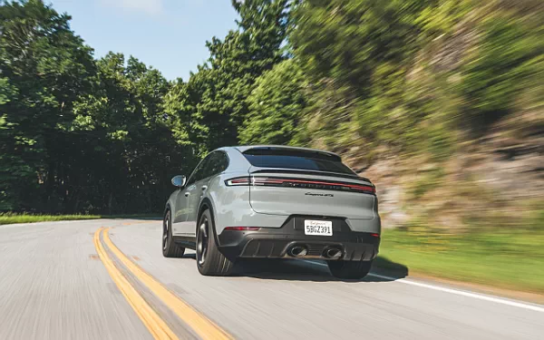   Porsche Cayenne GTS Coupe - 2024