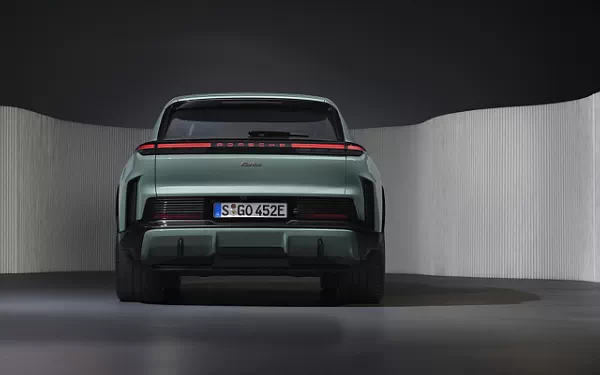   Porsche Cayenne Turbo Electric - 2026