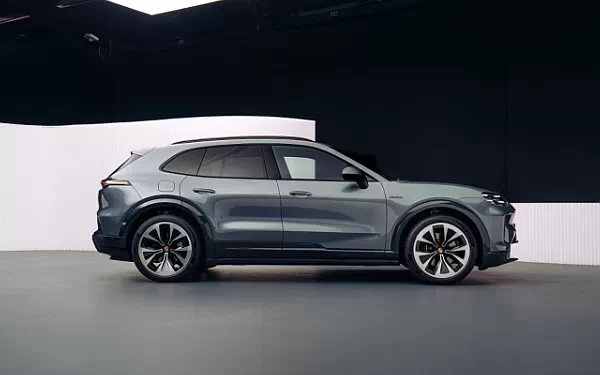   Porsche Cayenne Electric - 2026
