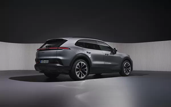   Porsche Cayenne Electric - 2026