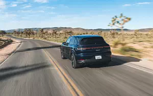   Porsche Cayenne E-Hybrid (Algarve Blue Metallic) - 2024