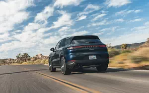   Porsche Cayenne E-Hybrid (Algarve Blue Metallic) - 2024