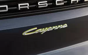   Porsche Cayenne E-Hybrid (Algarve Blue Metallic) - 2024