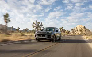   Porsche Cayenne S SportDesign Package (Quarzite Grey Metallic) - 2024