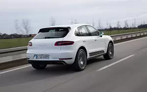   Porsche Macan Turbo - 2014