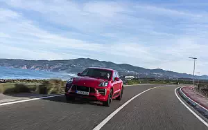   Porsche Macan GTS (Carmine Red) - 2020