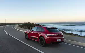   Porsche Macan GTS (Carmine Red) - 2020