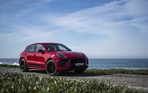   Porsche Macan GTS (Carmine Red) - 2020