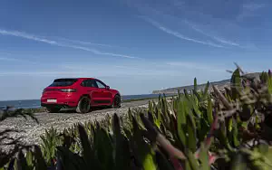   Porsche Macan GTS (Carmine Red) - 2020