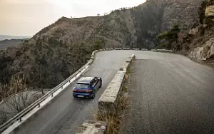   Porsche Macan T (Gentian Blue Metallic) - 2022