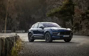   Porsche Macan T (Gentian Blue Metallic) - 2022