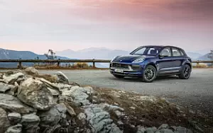   Porsche Macan T (Gentian Blue Metallic) - 2022