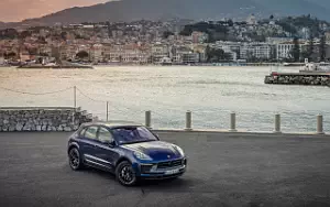   Porsche Macan T (Gentian Blue Metallic) - 2022