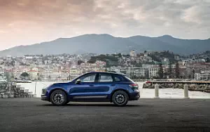   Porsche Macan T (Gentian Blue Metallic) - 2022