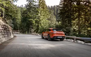   Porsche Macan T (Papaya Metallic) - 2022