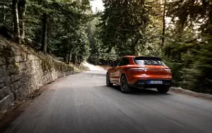   Porsche Macan T (Papaya Metallic) - 2022