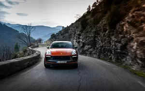   Porsche Macan T (Papaya Metallic) - 2022