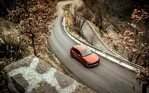   Porsche Macan T (Papaya Metallic) - 2022