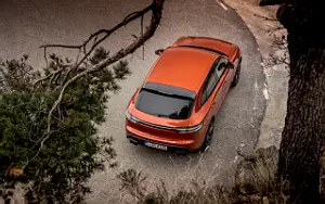   Porsche Macan T (Papaya Metallic) - 2022