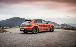   Porsche Macan T (Papaya Metallic) - 2022